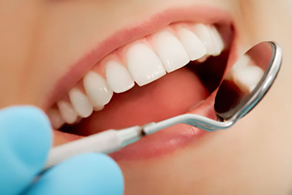 rcosmetic-dentistry